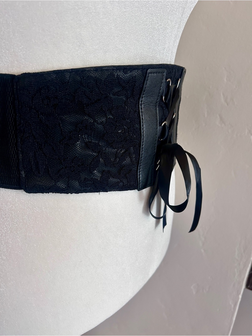 Torrid Lace Ribbon Corset Waist Stretch Belt - Picture 2 of 7